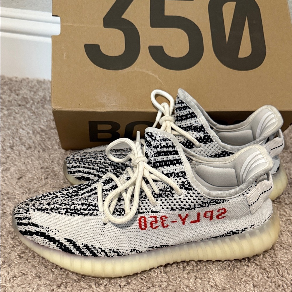 adidas Yeezy Boost 350 V2